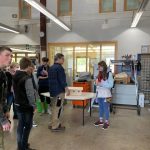 Abschlussklassen besuchen die Produktionsschule Neumühle in Erdbach